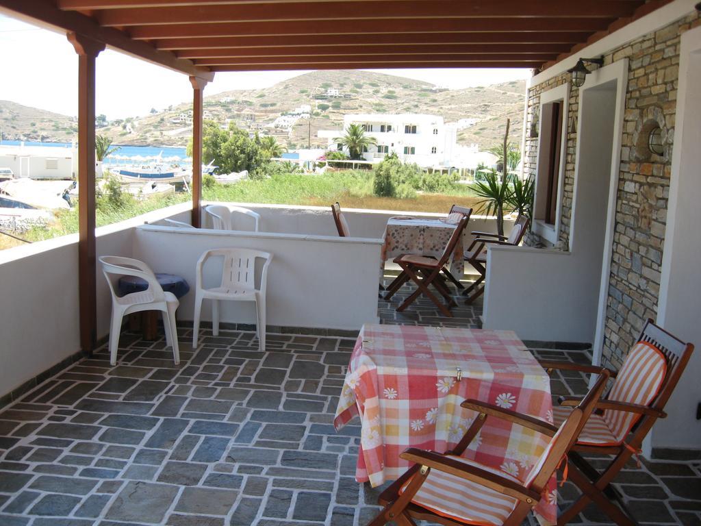 Pension Irini-Vicky Chora de Ios Exterior foto