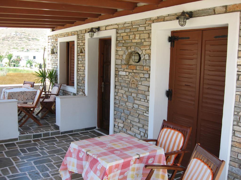 Pension Irini-Vicky Chora de Ios Exterior foto